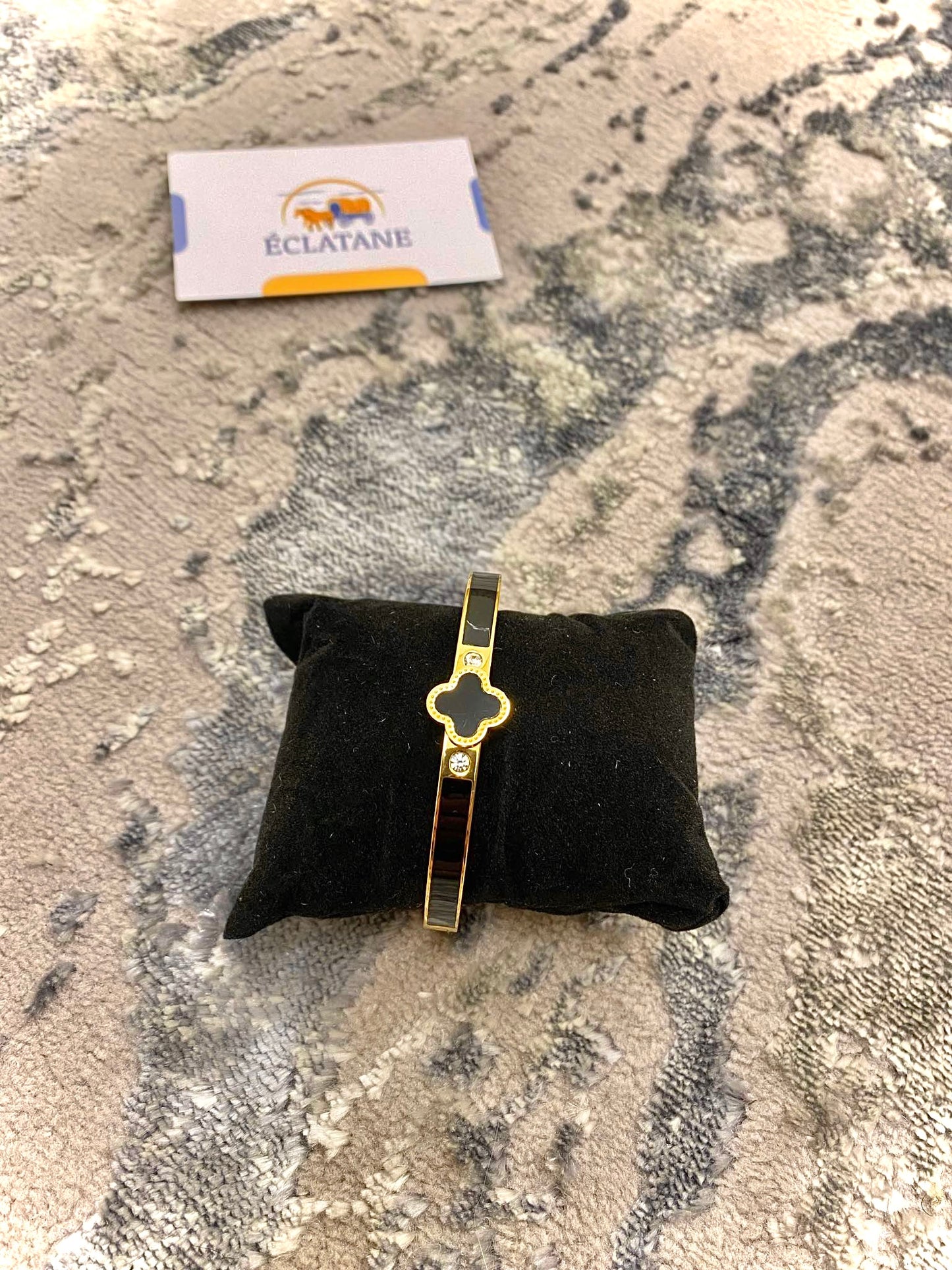 Gold & Black Plated | Singular Clover Clasp Bracelet