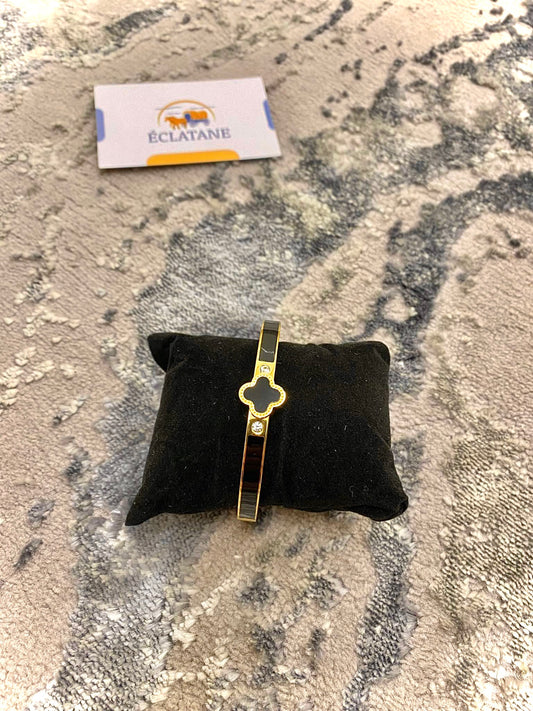 Gold & Black Plated | Singular Clover Clasp Bracelet