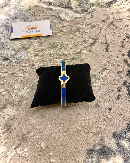 Gold & Dark Blue Plated | Singular Clover Clasp Bracelet