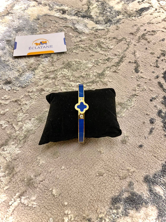 Gold & Dark Blue Plated | Singular Clover Clasp Bracelet