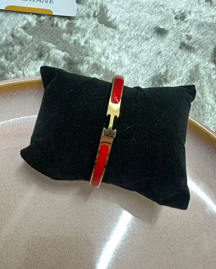 Gold & Dark Red Plated I H Clasp Bracelet
